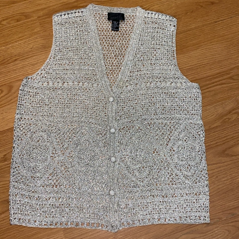 SUZELLE CROCHET METALLIC SLEEVELESS SWEATER VEST TOP BUTTON-DOWN SZ L